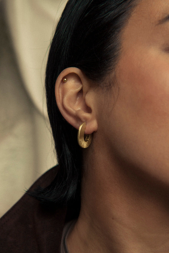 MODDAM - Gelbgold Creolen, 8 Karat, eismatt